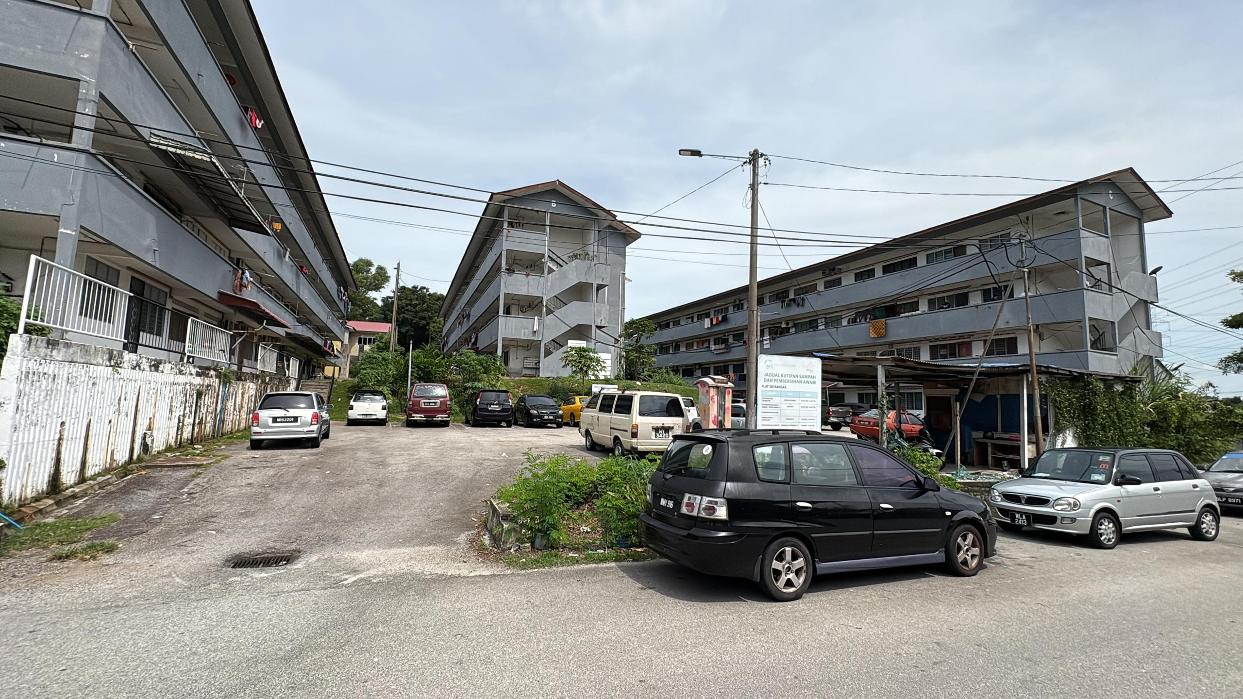 eszam_photo_86102_FLAT SRI BANDAR 2.jpg